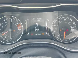 2020 Jeep Cherokee Latitude с VIN 1C4PJLCB5LD581311, выставлен на аукционе IAAI как лот 42509499 с пробегом 105 831 миль миль и . История ставок и продаж доступна на DreamBid. Изображение 7.