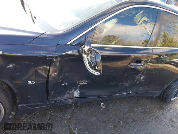 2015 Infiniti Q50 Premium with VIN JN1BV7AR8FM414650, listed as a IAAI auction lot 41332195 with 105,550 mi miles and . Bid and sale history available at DreamBid. Image 6.