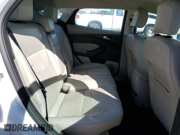 2016 Ford Focus Electric z VIN 1FADP3R46GL306266, wystawiony jako Copart lot #69018223 z przebiegiem 45 544 mil mil oraz . Historia ofert i sprzedaży dostępna na DreamBid. Obrazek 10.
