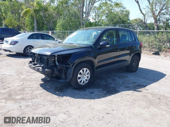 2017 Volkswagen Tiguan S with VIN WVGAV7AX5HK048843, listed as a IAAI auction lot 42029583 with 73,892 mi miles and . Bid and sale history available at DreamBid. Image 18.