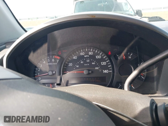 2004 Nissan Titan SE with VIN 1N6AA06A04N567056, listed as a IAAI auction lot 42044609 with 122,174 mi miles. Bid and sale history available at carsss.com. Image 7.