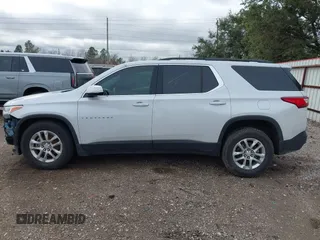 2019 Chevrolet Traverse LT Cloth with VIN 1GNERGKW8KJ171606, listed as a IAAI auction lot 41553157 with 95,802 mi miles. Bid and sale history available at carsss.com. Image 15.