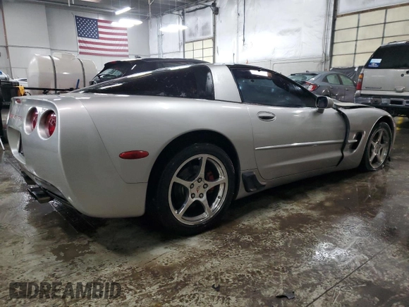2004 Chevrolet Corvette with VIN 1G1YY22G245105691, listed as a Copart auction lot 45751065 with 85,494 mi miles and Clean Title. Bid and sale history available at DreamBid. Image 3.