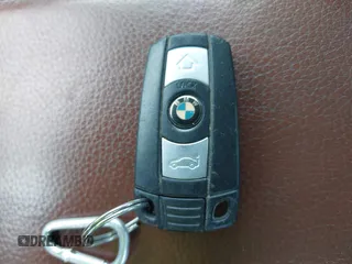 2008 BMW 3 Series 328xi z VIN WBAVC93598K040793, wystawiony jako IAAI lot #41793277 z przebiegiem 139 186 mil mil oraz . Historia ofert i sprzedaży dostępna na DreamBid. Obrazek 11.