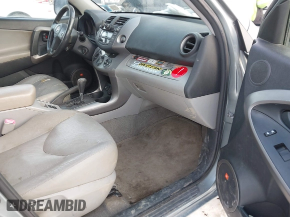 2008 Toyota RAV4 Ltd with VIN JTMBK31V886040432, listed as a IAAI auction lot 41554713 with 211,164 mi miles. Bid and sale history available at carsss.com. Image 5.