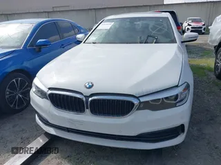 2019 BMW 5 Series 530i z VIN WBAJA5C53KWW48516, wystawiony jako IAAI lot #41524190 z przebiegiem 62 280 mil mil oraz . Historia ofert i sprzedaży dostępna na DreamBid. Obrazek 12.