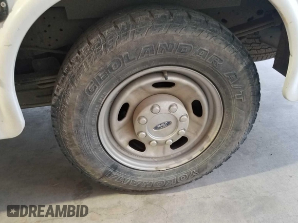 2015 Ford F-250 XL с VIN 1FD7X2A67FEA15739, выставлен на аукционе IAAI как лот 42600504 с пробегом 72 664 миль миль и . История ставок и продаж доступна на DreamBid. Изображение 35.