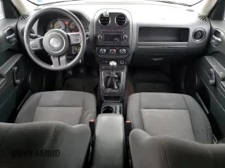 2015 Jeep Patriot Altitude with VIN 1C4NJPBA1FD400328, listed as a Copart auction lot 45760555 with 112,577 mi miles and Clean title. Bid and sale history available at DreamBid. Image 8.