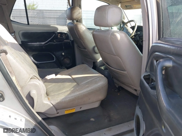 2001 Toyota Sequoia SR5 with VIN 5TDZT34A71S028573, listed as a IAAI auction lot 42061154 with 274,467 mi miles. Bid and sale history available at carsss.com. Image 8.