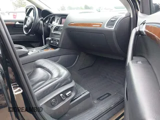 2015 Audi Q7 Premium Plus with VIN WA1LMAFE9FD031088, listed as a IAAI auction lot 42004406 with 208,707 mi miles and . Bid and sale history available at DreamBid. Image 5.