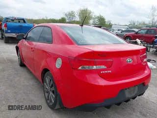 2012 Kia Forte SX z VIN KNAFW6A39C5623562, wystawiony jako IAAI lot #42171852 z przebiegiem 222 383 mil mil oraz . Historia ofert i sprzedaży dostępna na DreamBid. Obrazek 3.