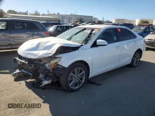 2015 Toyota Camry XLE with VIN 4T1BF1FK8FU970875, listed as a Copart auction lot 88451805 with 134,567 mi miles and Salvage Title. Bid and sale history available at carsss.com. Image 1.