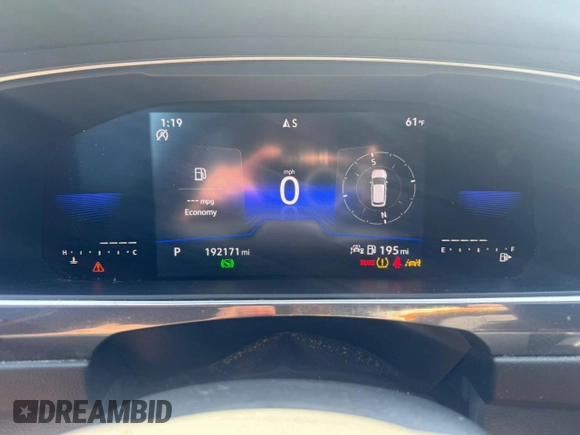 2022 Volkswagen Tiguan SE R-Line Black with VIN 3VVCB7AX3NM131, listed as a Copart auction lot 57200955 with 192,171 mi miles and Clean title. Bid and sale history available at DreamBid. Image 8.