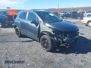 2022 Chevrolet Trax LT with VIN KL7CJPSM4NB508841, listed as a IAAI auction lot 41860388 with 22,414 mi miles and . Bid and sale history available at carsss.com. Image 1.