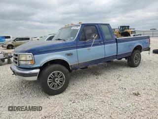 1996 Ford F-250 z VIN 1FTHX26F0TEA10475, wystawiony jako Copart lot #53327235 z przebiegiem 307 273 mil mil oraz Szkoda całkowita • Salvage title. Historia ofert i sprzedaży dostępna na DreamBid. Obrazek 1.