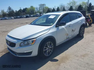 2016 Volvo V60 Cross Country T5 with VIN YV4612HK2G1012130, listed as a IAAI auction lot 41994350 with 103,792 mi miles. Bid and sale history available at carsss.com. Image 17.