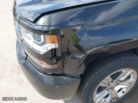 2018 Chevrolet Silverado 1500 Custom with VIN 1GCRCPEC3JZ329430, listed as a IAAI auction lot 42122097 with 199,580 mi miles. Bid and sale history available at carsss.com. Image 17.