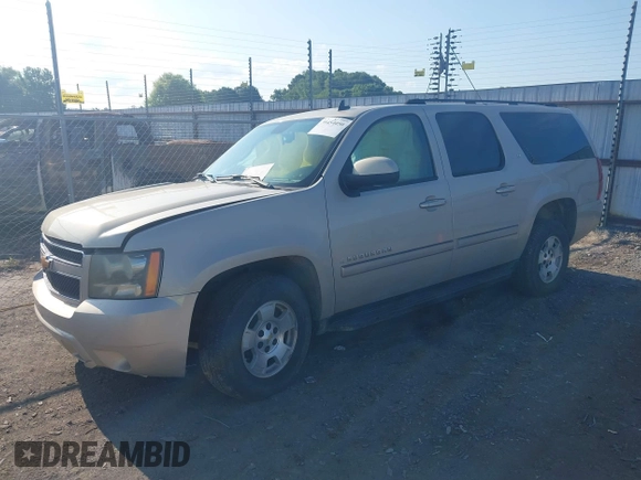 2007 Chevrolet Suburban LS with VIN 1GNFC16007J203853, listed as a IAAI auction lot 39454050 with 246,521 mi miles and . Bid and sale history available at DreamBid. Image 2.