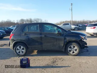 2020 Chevrolet Trax LS with VIN KL7CJNSB8LB092115, listed as a IAAI auction lot 41772466 with 40,933 mi miles. Bid and sale history available at carsss.com. Image 13.