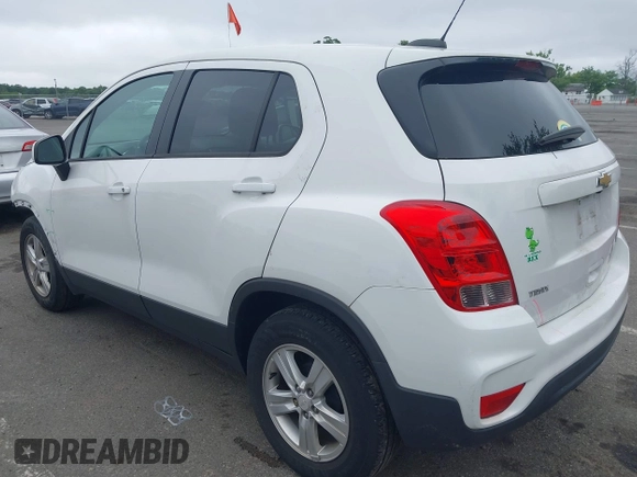 2020 Chevrolet Trax LS with VIN 3GNCJKSB1LL304974, listed as a IAAI auction lot 42428127 with 33,779 mi miles and . Bid and sale history available at DreamBid. Image 3.