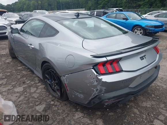 2024 Ford Mustang GT z VIN 1FA6P8CF2R5411281, wystawiony jako IAAI lot #42443350 z przebiegiem 16 946 mil mil oraz . Historia ofert i sprzedaży dostępna na DreamBid. Obrazek 3.