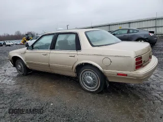 1994 Oldsmobile Cutlass Ciera S z VIN 1G3AG55M0R6376703, wystawiony jako Copart lot #81943994 z przebiegiem 107 168 mil mil oraz Szkody całkowita. Historia ofert i sprzedaży dostępna na DreamBid. Obrazek 2.