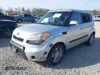 2011 Kia Soul + with VIN KNDJT2A27B7708974, listed as a IAAI auction lot 41757257 with 94,476 mi miles. Bid and sale history available at carsss.com. Image 2.