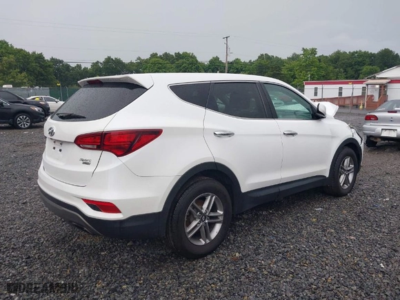 2018 Hyundai Santa Fe Sport 2.4L with VIN 5NMZTDLB9JH062940, listed as a IAAI auction lot 39875610 with 111,281 mi miles. Bid and sale history available at carsss.com. Image 4.