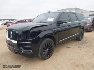 2020 Lincoln Navigator L Reserve with VIN 5LMJJ3KT4LEL15264, listed as a IAAI auction lot 41414265 with 35,695 mi miles. Bid and sale history available at carsss.com. Image 2.