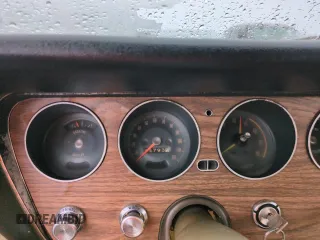 1967 Pontiac GTO z VIN 242077Z108825, wystawiony jako Copart lot #74747314 z przebiegiem 84 793 mil mil oraz Szkoda całkowita • Salvage title. Historia ofert i sprzedaży dostępna na DreamBid. Obrazek 9.
