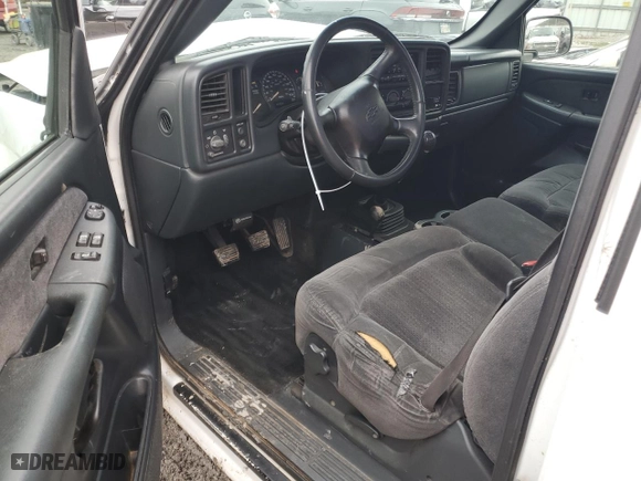 2002 Chevrolet Silverado 1500 LS with VIN 1GCEK14V82Z135222, listed as a Copart auction lot 82079734 with 121,935 mi miles and Salvage Title. Bid and sale history available at carsss.com. Image 8.