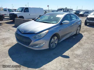 2015 Hyundai Sonata Hybrid Limited with VIN KMHEC4A44FA123840, listed as a IAAI auction lot 41663753 with 90,738 mi miles. Bid and sale history available at carsss.com. Image 17.