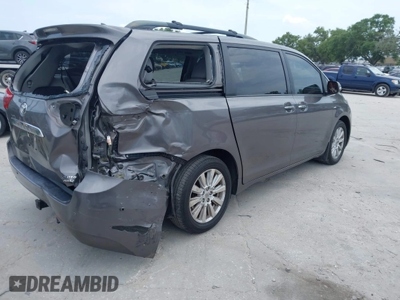 2017 Toyota Sienna XLE z VIN 5TDDZ3DC6HS147381, wystawiony jako IAAI lot #42340349 z przebiegiem 137 246 mil mil oraz . Historia ofert i sprzedaży dostępna na DreamBid. Obrazek 4.