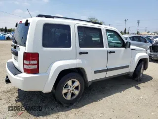 2009 Jeep Liberty Sport with VIN 1J8GN28K29W535061, listed as a Copart auction lot 55427745 with 179,361 mi miles and Clean Title. Bid and sale history available at carsss.com. Image 3.