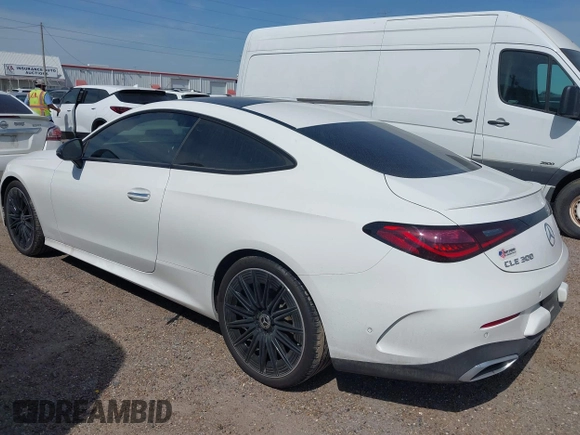 2024 Mercedes-Benz CLE 300 z VIN W1KMJ4HB6RF031846, wystawiony jako IAAI lot #42030676 z przebiegiem 7 544 mil mil oraz . Historia ofert i sprzedaży dostępna na DreamBid. Obrazek 3.