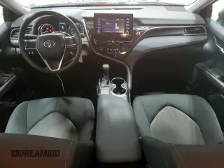 2024 Toyota Camry LE z VIN 4T1C11AK7RU221810, wystawiony jako Copart lot #57886175 z przebiegiem 31 492 mil mil oraz Czysty tytuł • Clean title. Historia ofert i sprzedaży dostępna na DreamBid. Obrazek 8.