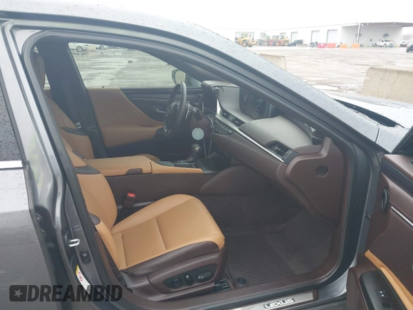 2019 Lexus ES 350 z VIN 58ABZ1B14KU035778, wystawiony jako IAAI lot #41959262 z przebiegiem 36 873 mil mil oraz . Historia ofert i sprzedaży dostępna na DreamBid. Obrazek 5.