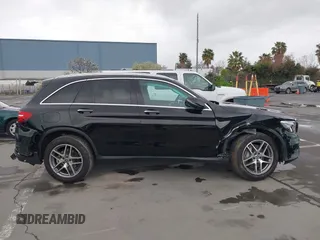 2019 Mercedes-Benz GLC 300 z VIN WDC0G4KBXKF593247, wystawiony jako IAAI lot #41913203 z przebiegiem 30 833 mil mil oraz . Historia ofert i sprzedaży dostępna na DreamBid. Obrazek 13.