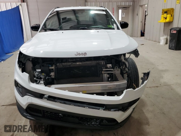 2024 Jeep Compass Latitude с VIN 3C4NJDBN8RT605547, выставлен на аукционе Copart как лот 62013365 с пробегом 23 793 миль миль и Чистый • Clean title. История ставок и продаж доступна на DreamBid. Изображение 5.