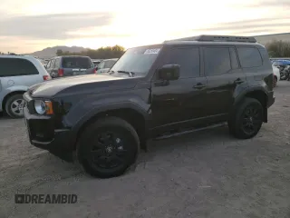 2024 Toyota Land Cruiser z VIN JTEABFAJ6R5003019, wystawiony jako Copart lot #85250484 z przebiegiem 3127 mil mil oraz Szkody całkowita. Historia ofert i sprzedaży dostępna na DreamBid. Obrazek 1.