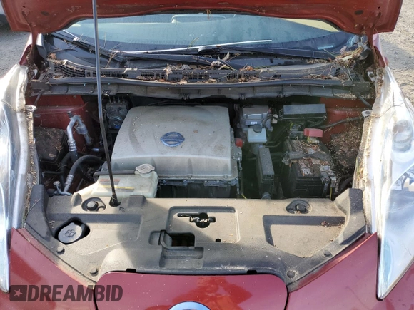 2015 Nissan LEAF SV with VIN 1N4AZ0CP7FC311909, listed as a Copart auction lot 39358473 with 84,576 mi miles. Bid and sale history available at carsss.com. Image 11.