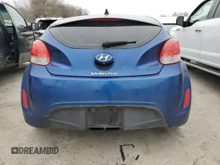 2016 Hyundai Veloster with VIN KMHTC6AD7GU283374, listed as a Copart auction lot 39113943 with 86,274 mi miles. Bid and sale history available at carsss.com. Image 6.