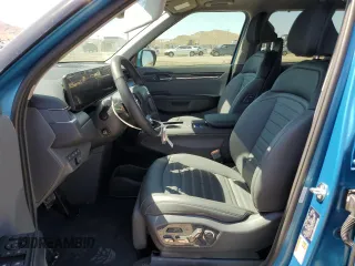 2024 Kia EV9 Land z VIN KNDADFS55R6029590, wystawiony jako Copart lot #60735054 z przebiegiem 3733 mil mil oraz Szkody całkowita. Historia ofert i sprzedaży dostępna na DreamBid. Obrazek 7.