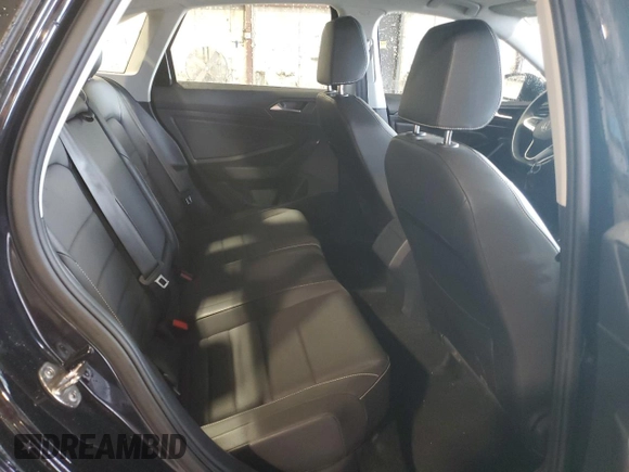 2024 Volkswagen Jetta SE with VIN 3VW7M7BU5RM080432, listed as a Copart auction lot 61968525 with 32,673 mi miles and Salvage title. Bid and sale history available at DreamBid. Image 10.