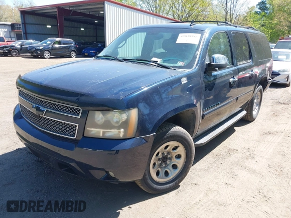 2008 Chevrolet Suburban LT w/3LT with VIN 1GNFK16368J138876, listed as a IAAI auction lot 42039588 with 318,374 mi miles. Bid and sale history available at carsss.com. Image 2.
