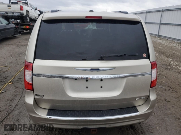 2016 Chrysler Town & Country Limited Platinum with VIN 2C4RC1GG9GR136084, listed as a Copart auction lot 47260655 with 105,413 mi miles and Non Repairable. Bid and sale history available at carsss.com. Image 6.