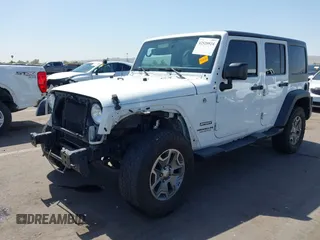2016 Jeep Wrangler Unlimited Sport z VIN 1C4BJWDG4GL288615, wystawiony jako IAAI lot #42520924 z przebiegiem 113 594 mil mil oraz . Historia ofert i sprzedaży dostępna na DreamBid. Obrazek 18.