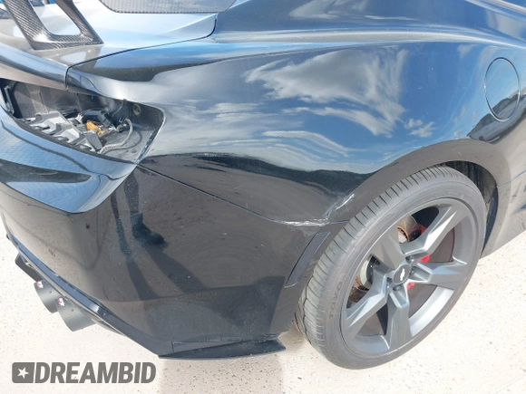2017 Chevrolet Camaro 2SS z VIN 1G1FH1R76H0102061, wystawiony jako IAAI lot #41738738 z przebiegiem 86 099 mil mil oraz . Historia ofert i sprzedaży dostępna na DreamBid. Obrazek 19.