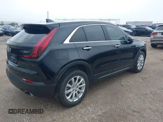 2020 Cadillac XT4 FWD Luxury z VIN 1GYAZAR4XLF146598, wystawiony jako IAAI lot #42211317 z przebiegiem 37 313 mil mil oraz . Historia ofert i sprzedaży dostępna na DreamBid. Obrazek 4.