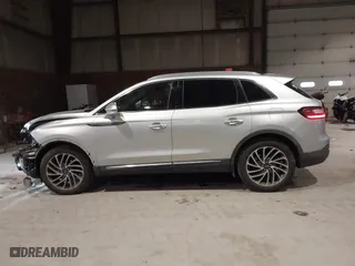 2019 Lincoln Nautilus Reserve with VIN 2LMPJ8LP4KBL25142, listed as a IAAI auction lot 41340444 with 105,757 mi miles. Bid and sale history available at carsss.com. Image 14.